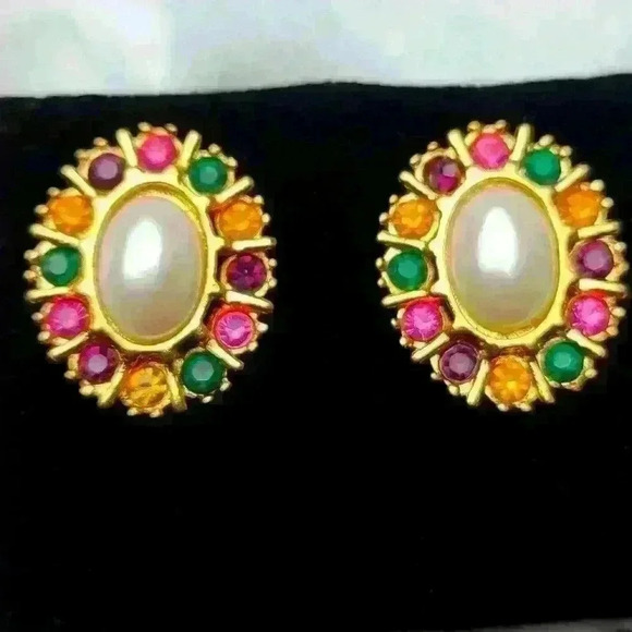 Avon multicolor buttons clip earrings gold tone fuax pearl Rhinestones - Picture 1 of 16